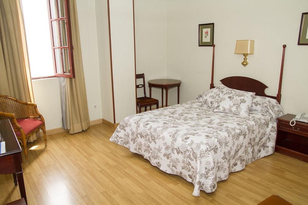 Hotel Sierra De アラセナ エクステリア 写真