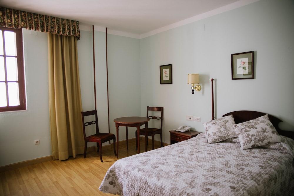 Hotel Sierra De アラセナ エクステリア 写真