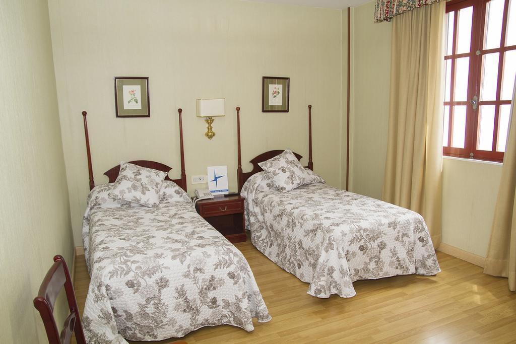 Hotel Sierra De アラセナ エクステリア 写真