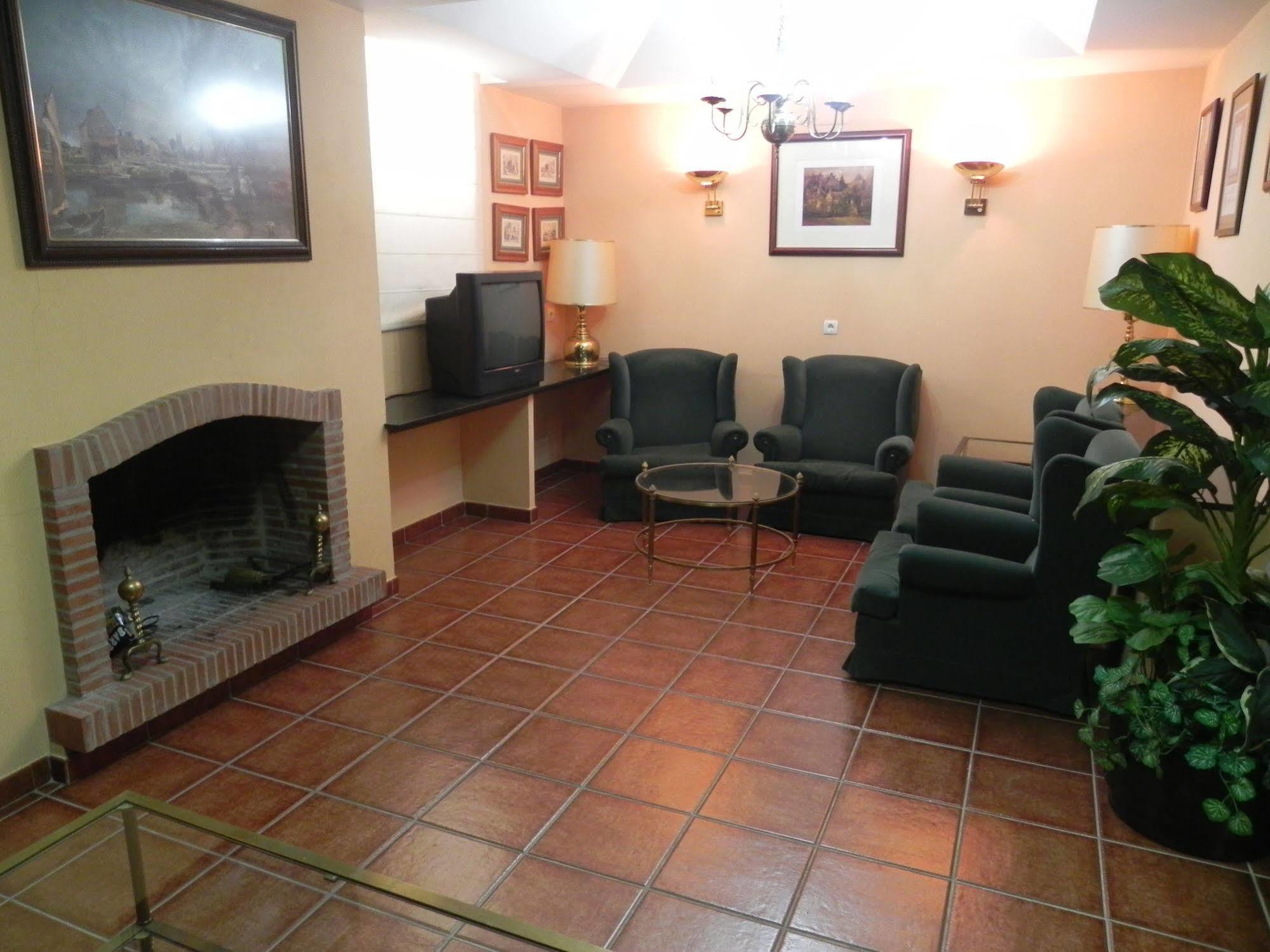 Hotel Sierra De アラセナ エクステリア 写真