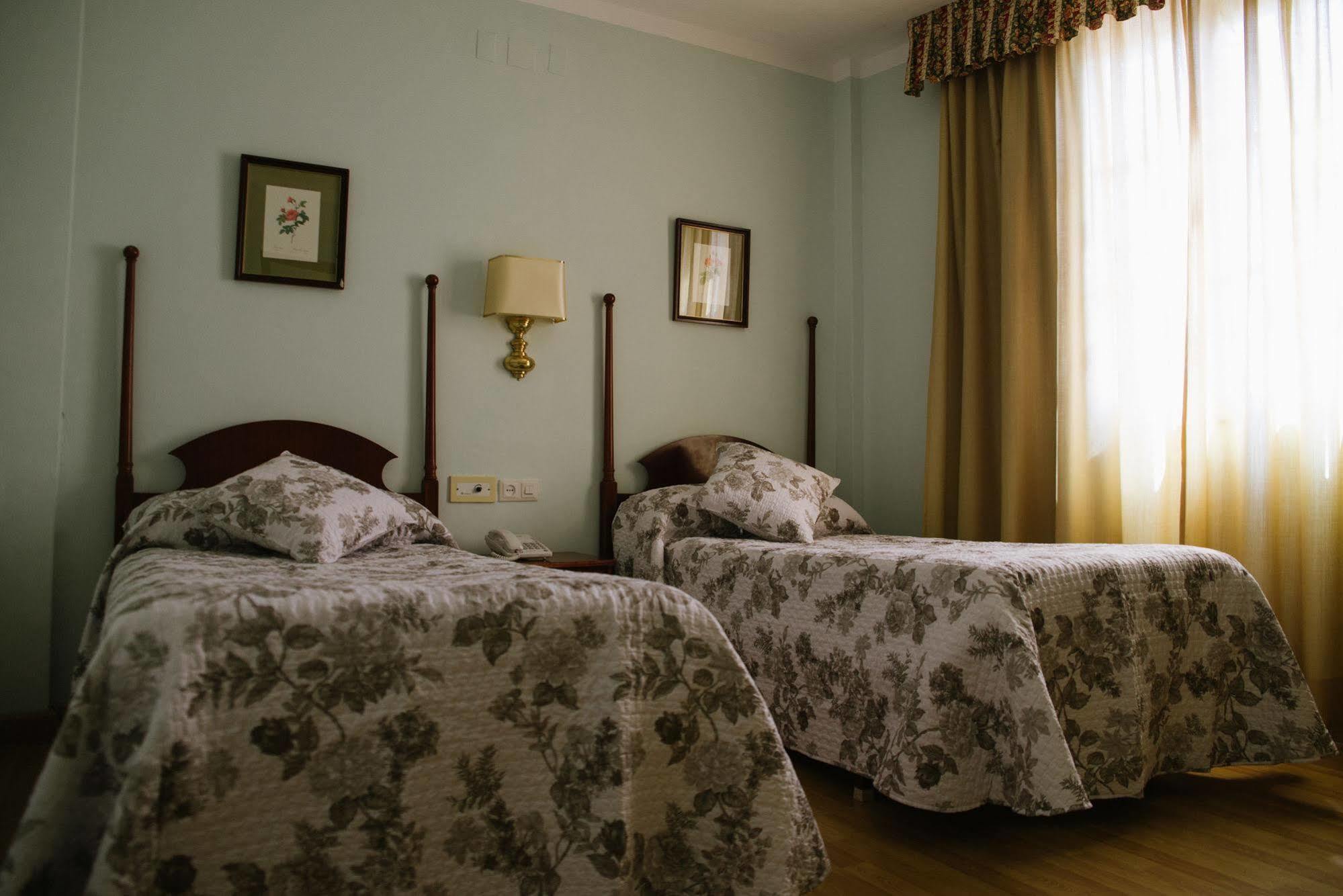 Hotel Sierra De アラセナ エクステリア 写真