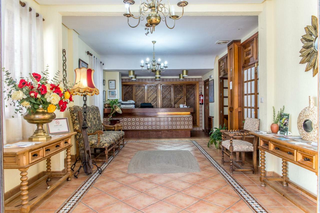 Hotel Sierra De アラセナ エクステリア 写真